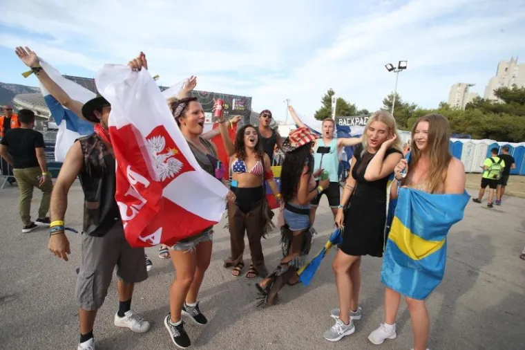 PARTIJANERI NAVALILI NA STADION: Vijore se zastave sa svih strana svijeta, evo tko je sve stigao na Ultru