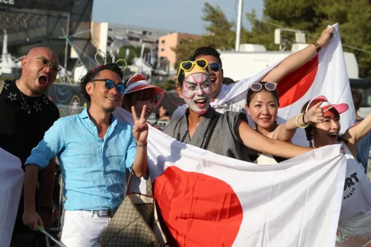 PARTIJANERI NAVALILI NA STADION: Vijore se zastave sa svih strana svijeta, evo tko je sve stigao na Ultru