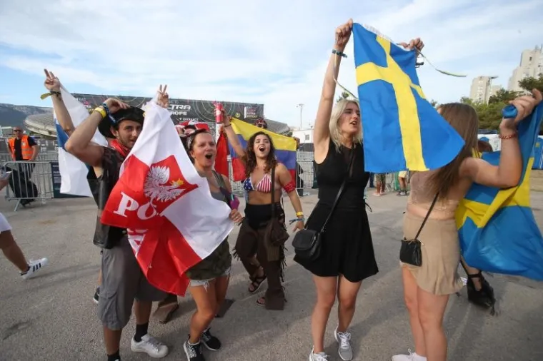 PARTIJANERI NAVALILI NA STADION: Vijore se zastave sa svih strana svijeta, evo tko je sve stigao na Ultru