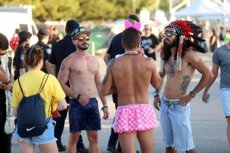 PARTIJANERI NAVALILI NA STADION: Vijore se zastave sa svih strana svijeta, evo tko je sve stigao na Ultru