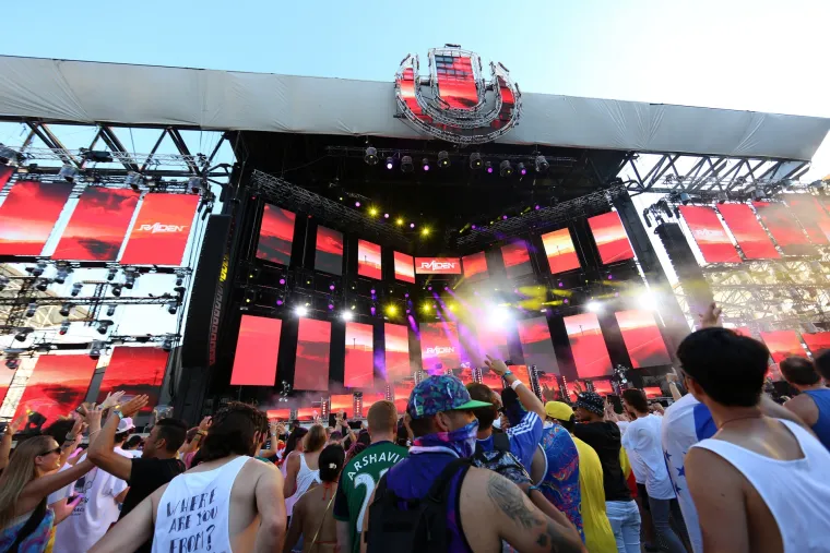 Posjetitelji uživaju u petom izdanju Ultra Europe Festivala na splitskom stadionu Poljud