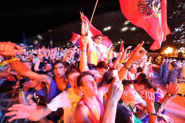 PRVA VEČER ULTRE, NAJBOLJEG PARTYJA U ZEMLJI: Pogledajte najatraktivnije trenutke spektakularne zabave na splitskom Poljudu