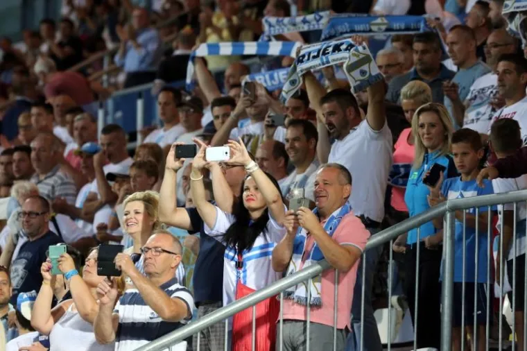 LUDNICA NA RUJEVICI: Osjetite da&scaron;ak atmosfere s prve utakmice prvaka u novoj sezoni