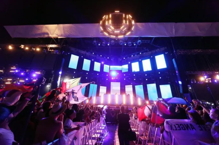 Pogledajte kako su se u drugoj noći festivala zabavljali partijaneri, DJ-i napravili ludilo