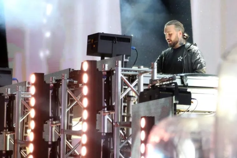 Pogledajte kako su se u drugoj noći festivala zabavljali partijaneri, DJ-i napravili ludilo