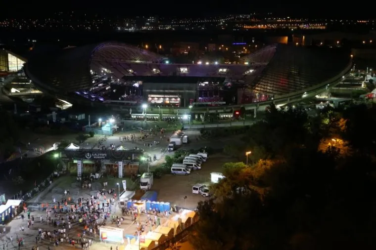 Pogledajte kako su se u drugoj noći festivala zabavljali partijaneri, DJ-i napravili ludilo
