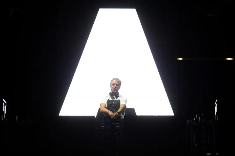 Pogledajte kako su se u drugoj noći festivala zabavljali partijaneri, DJ-i napravili ludilo