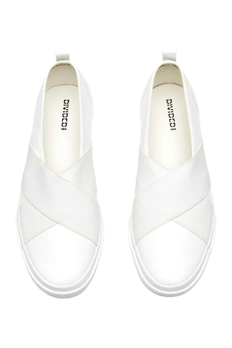 Bijele platnene tenisice, H&amp;M, 73,95 kuna (snižene sa 147,98 kuna)