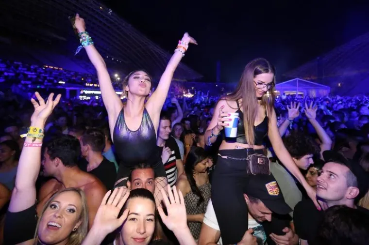 TREĆA VEČER LUDOG PROVODA U SPLITU: Ovako se partijalo na posljednjoj večeri Ultre