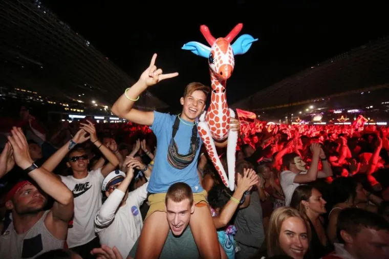 TREĆA VEČER LUDOG PROVODA U SPLITU: Ovako se partijalo na posljednjoj večeri Ultre