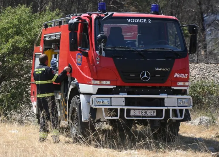 DAN NAKON KATASTROFALNE BUKTINJE: Pogledajte sablasne prizore kraj Perkovića