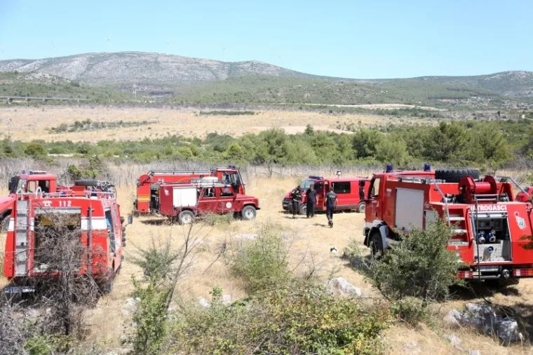 DAN NAKON KATASTROFALNE BUKTINJE: Pogledajte sablasne prizore kraj Perkovića