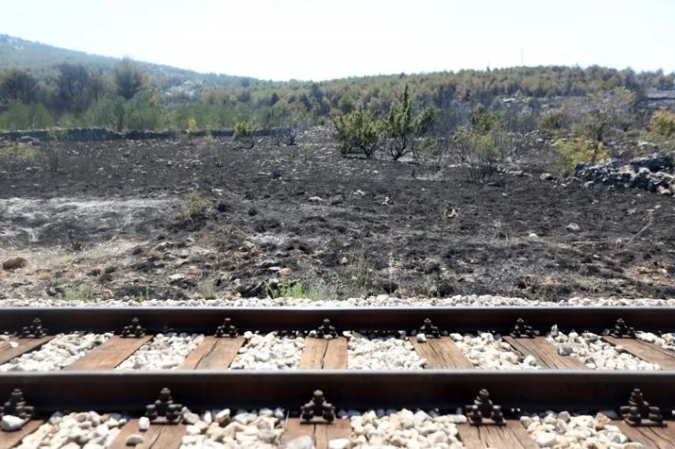 DAN NAKON KATASTROFALNE BUKTINJE: Pogledajte sablasne prizore kraj Perkovića