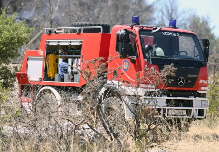 DAN NAKON KATASTROFALNE BUKTINJE: Pogledajte sablasne prizore kraj Perkovića