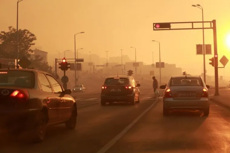 SPLIT SE GU&Scaron;I U DIMU: Policija upozorava građane da se ne približavaju benzinskim postajama