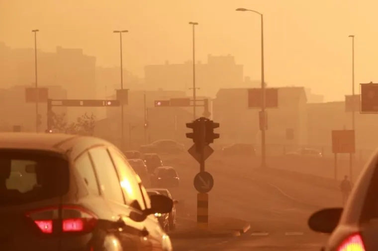 SPLIT SE GU&Scaron;I U DIMU: Policija upozorava građane da se ne približavaju benzinskim postajama