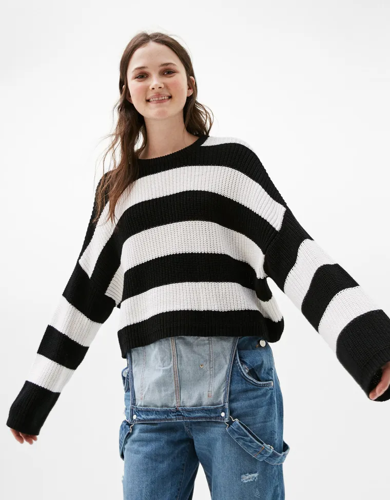 Oversized džemper, Bershka, 49,90 kuna (sniženo sa 149,90 kuna)