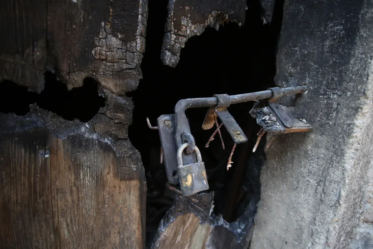 Žrnovnica: Potreseni barba Branko obi&scaron;ao uni&scaron;tene kuće koje su izgrađene davne 1222. godine