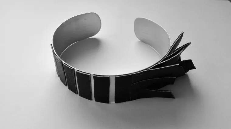 Smiljka je do sada sudjelovala na nekoliko samostalnih i skupnih izložbi u zemlji i inozemstvu. Živi i radi u Zagrebu, a njezina najnovija ljetna kolekcija nakita može se pronaći u koncept dućanu Hysteria u Teslinoj 9 u Zagrebu, All Faces Store-u u Zagrebu i Puli, Modnom kutku u Karlovcu, Manufakturi u Dobrinju i Malinskoj, u Nedi u Senju, te u Electric Lady Landu u Korčuli.