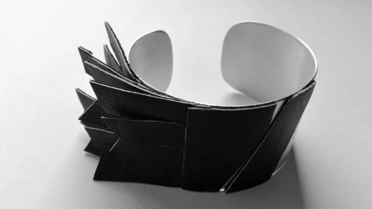 Ljetna kolekcija unikatnog nakita od prirodnih materijala dizajnerice Smiljke Franjić podiže svaku modnu kombinaciju