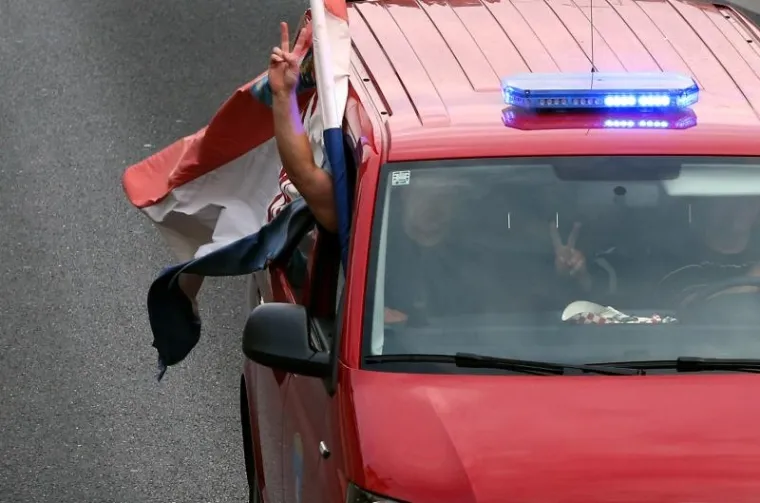 POVRATAK HEROJA: Zagrebački vatrogasci vratili se s požari&scaron;ta u Dalmaciji