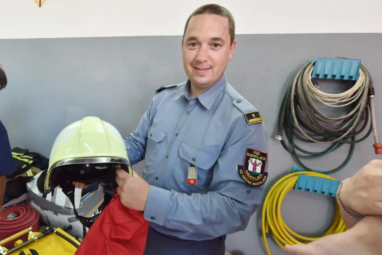 Hvalevrijedna pomoć susjeda: DVD Tisno dobio bogatu donaciju od kolega iz Slovenije