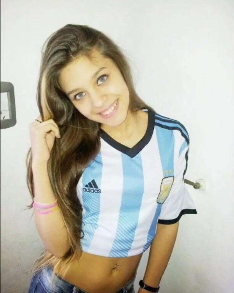 Uz ovakve navijačice, tko jo&scaron; uopće gleda teren?!