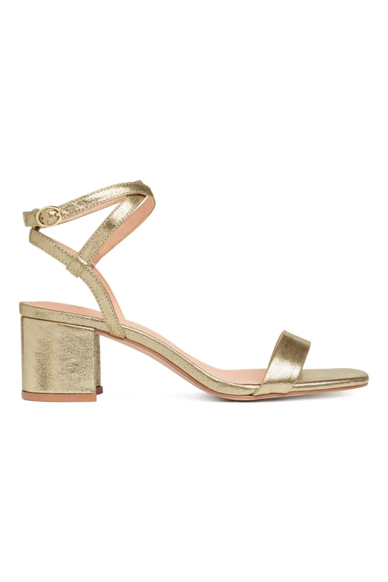 H&amp;M 187,42 kune