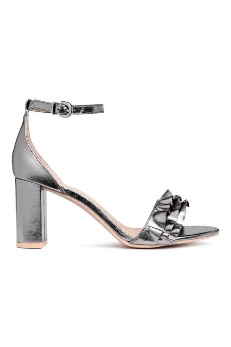 H&amp;M 224,92 kune