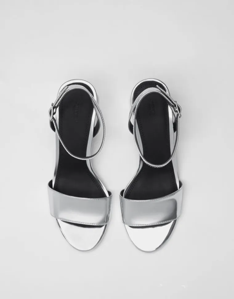 Pull&amp;Bear 249,90 kuna