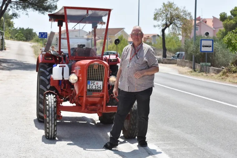 Na ljetovanje u Hrvatsku traktorom! Nijemac putovao 9 dana i pre&scaron;ao 1700 kilometara