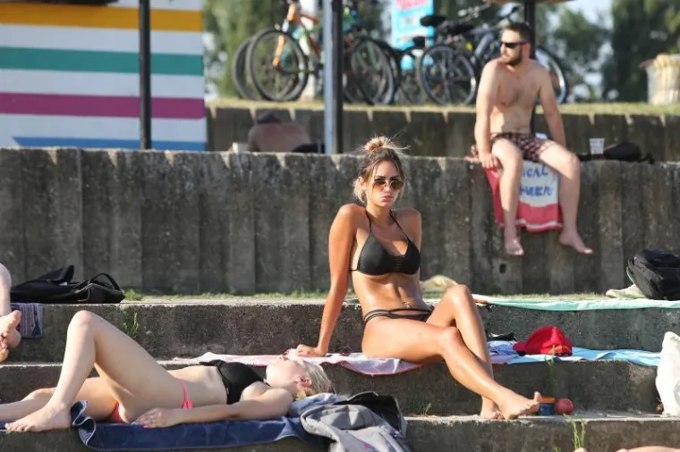 ZABORAVITE NA MORE, PRAVA LJEPOTA KRIJE SE NA DRAVI: Osječanke pokazale da nije sva zabava ovog ljeta na Jadranu