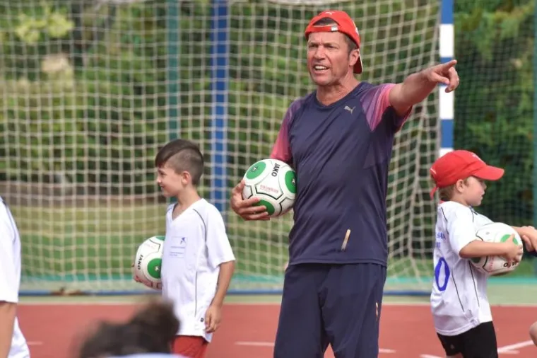 LEGENDARNI NIJEMAC LJETUJE U HRVATSKOJ: Slavni Matthaus i tijekom odmora pokazao da ne može bez nogometa