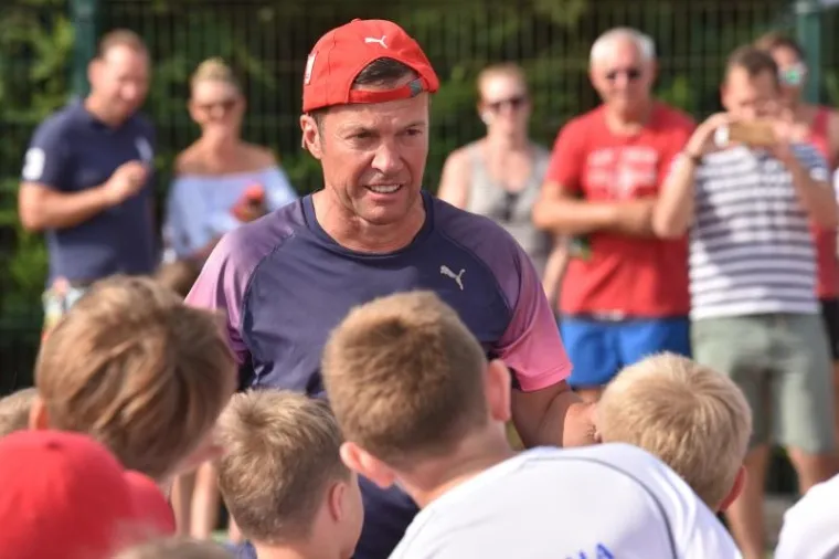LEGENDARNI NIJEMAC LJETUJE U HRVATSKOJ: Slavni Matthaus i tijekom odmora pokazao da ne može bez nogometa
