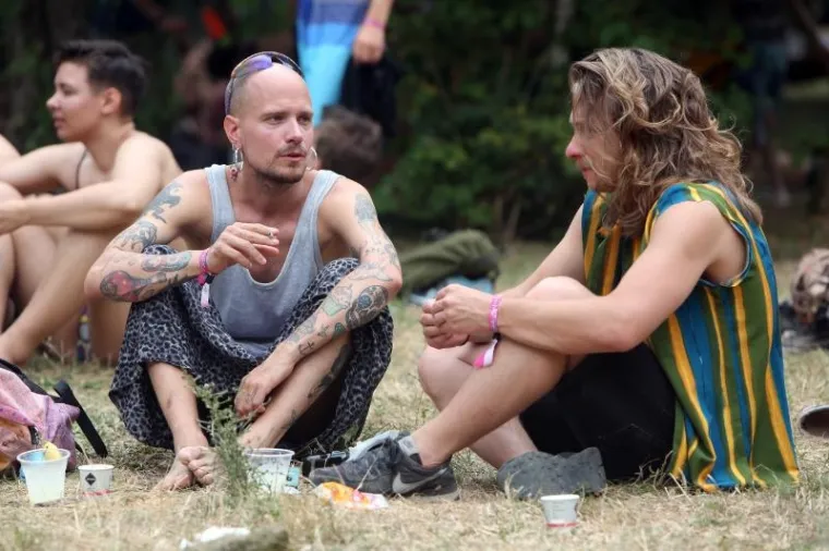 FESTIVAL PSIHODELIČNE GLAZBE: Na obale Mrežnice stiglo 6000 ljudi iz cijelog svijeta