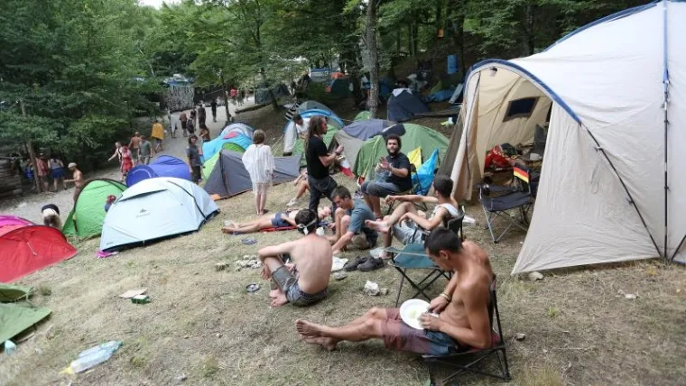 FESTIVAL PSIHODELIČNE GLAZBE: Na obale Mrežnice stiglo 6000 ljudi iz cijelog svijeta