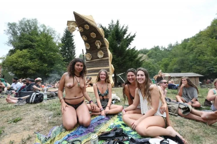 FESTIVAL PSIHODELIČNE GLAZBE: Na obale Mrežnice stiglo 6000 ljudi iz cijelog svijeta