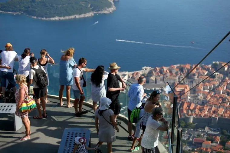 DUBROVNIK OPET RUŠI REKORDE: Ovaj ćete pogled platiti 140 kuna, a možete i postati lik iz 'Igre prijestolja'