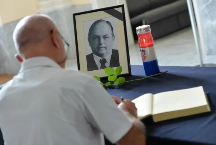 Komemoracija za biv&scaron;eg predsjednika Vlade RH Hrvoja &Scaron;arinića