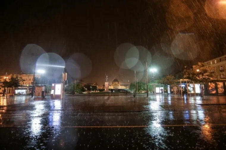 JAKO GRMLJAVINSKO NEVRIJEME: Nova oluja i kiša na širem zagrebačkom području