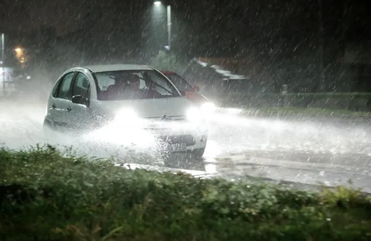 JAKO GRMLJAVINSKO NEVRIJEME: Nova oluja i ki&scaron;a na &scaron;irem zagrebačkom području