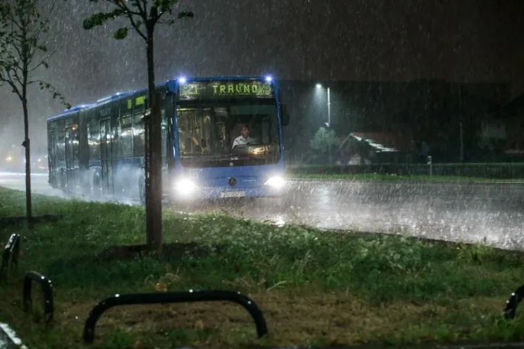 JAKO GRMLJAVINSKO NEVRIJEME: Nova oluja i ki&scaron;a na &scaron;irem zagrebačkom području
