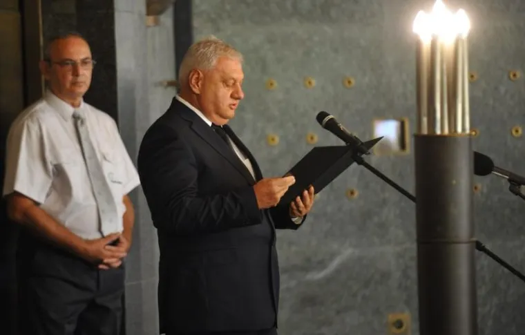 POSLJEDNJI ISPRAĆAJ HRVOJA &Scaron;ARINIĆA: Plenković i brojni drugi političari na opro&scaron;taju od biv&scaron;eg &scaron;efa Vlade