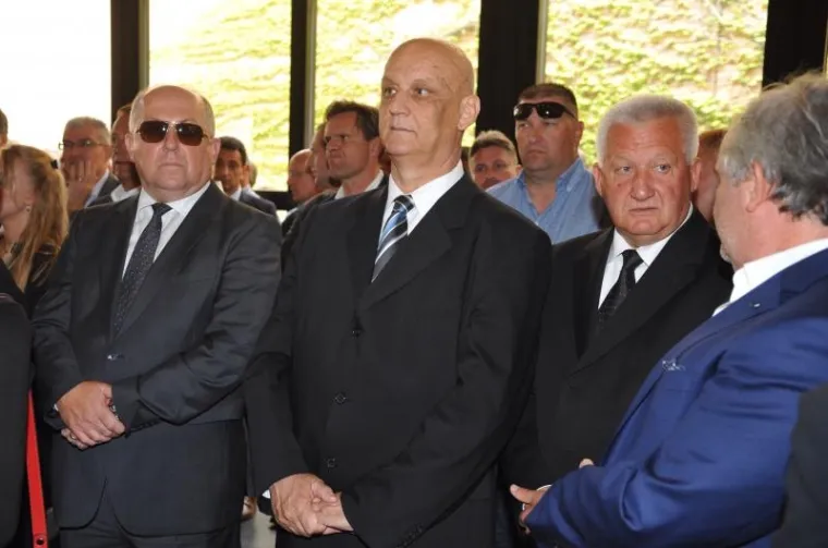 POSLJEDNJI ISPRAĆAJ HRVOJA &Scaron;ARINIĆA: Plenković i brojni drugi političari na opro&scaron;taju od biv&scaron;eg &scaron;efa Vlade