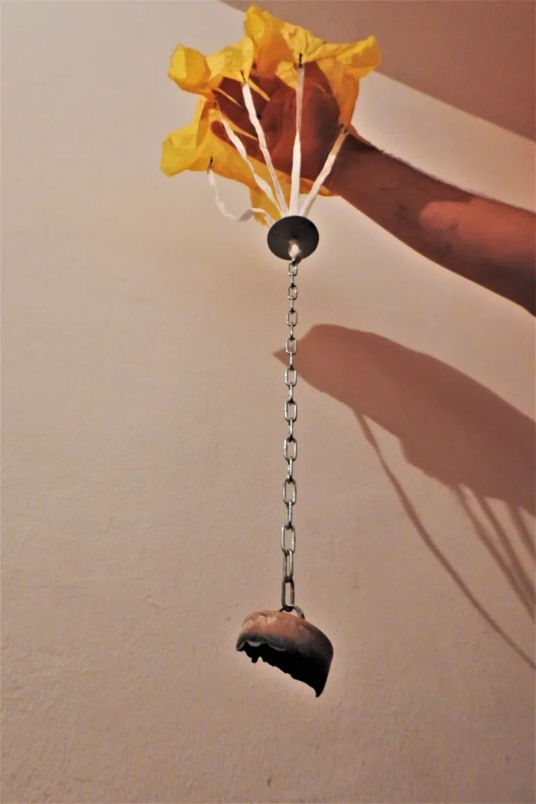 Zapaljivi padobran pao na šibenski kvart Vidici