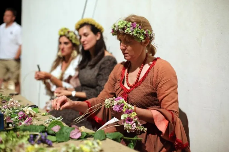 CIJELI SE GRAD VRATIO U PRO&Scaron;LOST: Počela je 15. Rabska fjera, pogledajte najkreativnije kostime