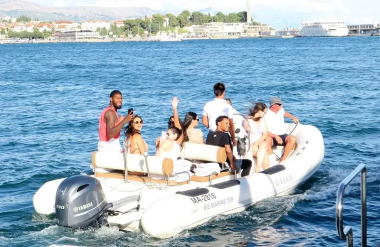 NBA Košarkaš Paul George odmara na Jadranu s partnericom Danijelom Rajić i prijateljima