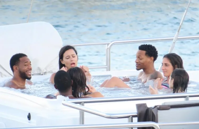 NBA Ko&scaron;arka&scaron; Paul George odmara na Jadranu s partnericom Danijelom Rajić i prijateljima