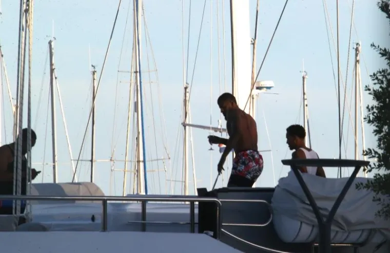 NBA Ko&scaron;arka&scaron; Paul George odmara na Jadranu s partnericom Danijelom Rajić i prijateljima