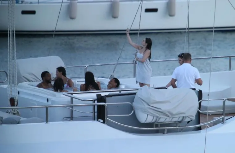 NBA Ko&scaron;arka&scaron; Paul George odmara na Jadranu s partnericom Danijelom Rajić i prijateljima